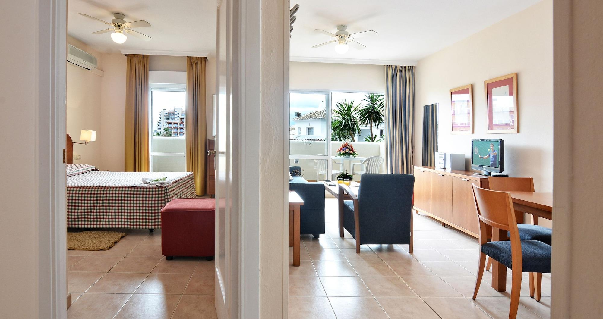Clc Benal Beach Aparthotel ベナルマデナ エクステリア 写真